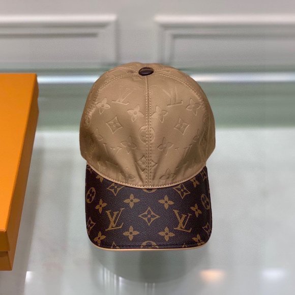 AUTHENTIC  Louis Vuitton Hats main image 5